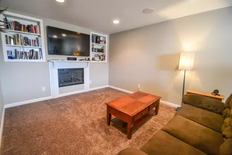 2209 La Corte Loop, Bismarck, ND 58503 photo 27