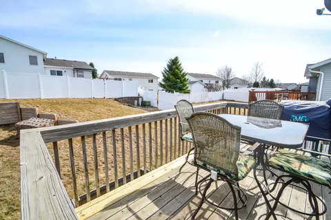 2209 La Corte Loop, Bismarck, ND 58503 photo 41