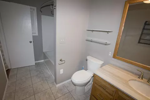 424 E Wachter Ave, Bismarck, ND 58504 photo 11