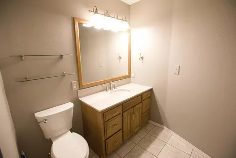 424 E Wachter Ave, Bismarck, ND 58504 photo 10