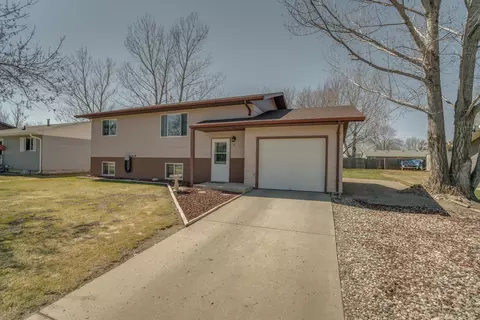 5 Stanley Dr, Lincoln, ND 58504 photo 1