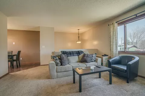 5 Stanley Dr, Lincoln, ND 58504 photo 5
