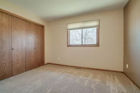 5 Stanley Dr, Lincoln, ND 58504 photo 13