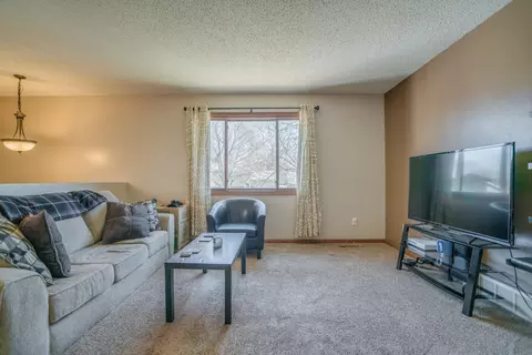 5 Stanley Dr, Lincoln, ND 58504 photo 4