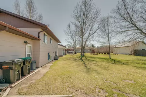5 Stanley Dr, Lincoln, ND 58504 photo 34
