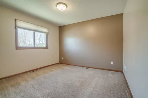 5 Stanley Dr, Lincoln, ND 58504 photo 20