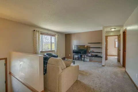 5 Stanley Dr, Lincoln, ND 58504 photo 3