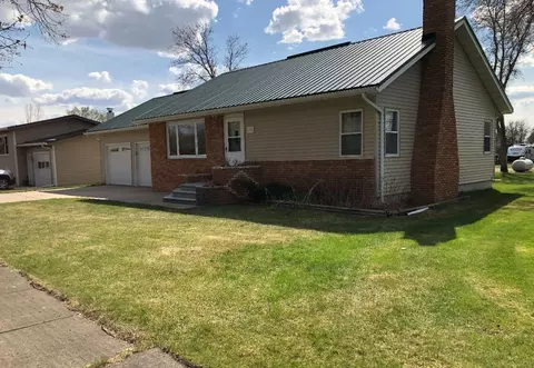 310 Main St, Stanton, ND 58571 photo 1