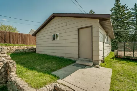 304 13th Ave NW, Mandan, ND 58554 photo 9