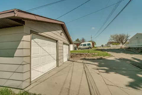 304 13th Ave NW, Mandan, ND 58554 photo 10