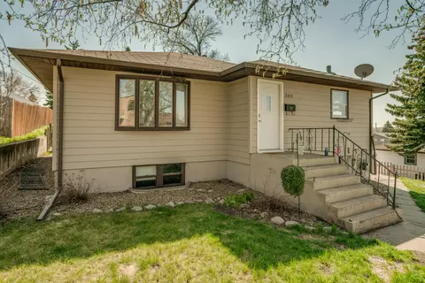304 13th Ave NW, Mandan, ND 58554 photo 1