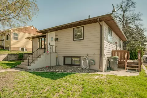 304 13th Ave NW, Mandan, ND 58554 photo 4