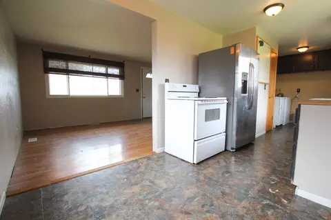 406 E Turnpike Ave, Bismarck, ND 58501 photo 7