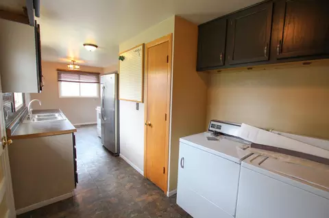 406 E Turnpike Ave, Bismarck, ND 58501 photo 10