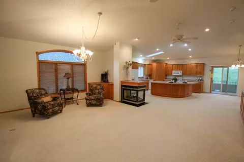 1912 Mesquite Loop, Bismarck, ND 58503 photo 4