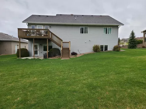 3629 Daytona Dr, Bismarck, ND 58503 photo 3