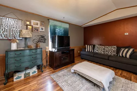 206 Deer St E, Mandan, ND 58554 photo 7