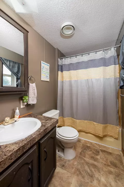 206 Deer St E, Mandan, ND 58554 photo 14