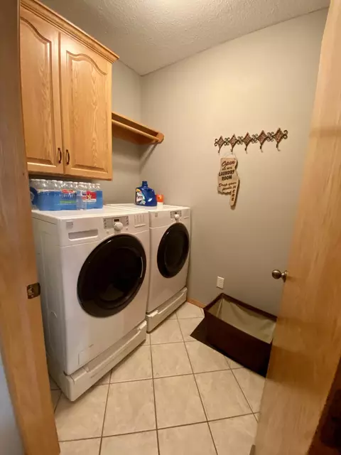 3313 Thunderbird Ln, Bismarck, ND 58503 photo 18