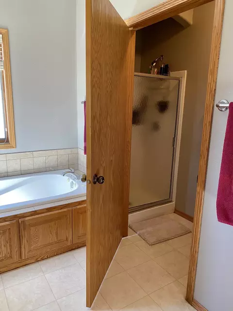 3313 Thunderbird Ln, Bismarck, ND 58503 photo 24
