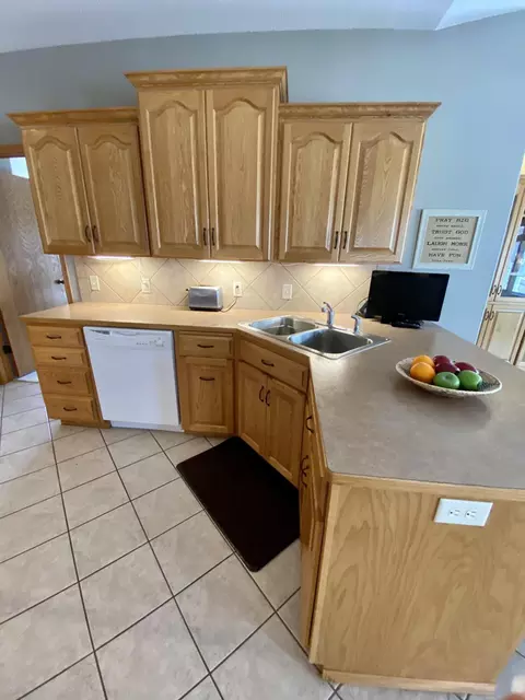 3313 Thunderbird Ln, Bismarck, ND 58503 photo 15