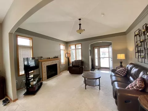 3313 Thunderbird Ln, Bismarck, ND 58503 photo 7