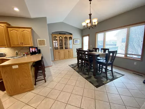 3313 Thunderbird Ln, Bismarck, ND 58503 photo 9