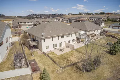 3313 Thunderbird Ln, Bismarck, ND 58503 photo 4