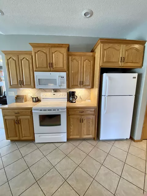 3313 Thunderbird Ln, Bismarck, ND 58503 photo 16