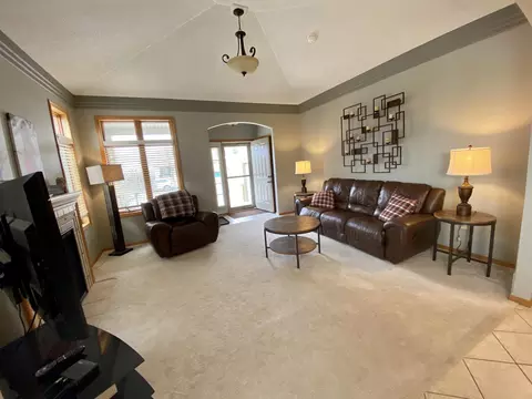 3313 Thunderbird Ln, Bismarck, ND 58503 photo 6
