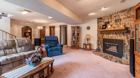 909 Central Ave, Bismarck, ND 58501 photo 11