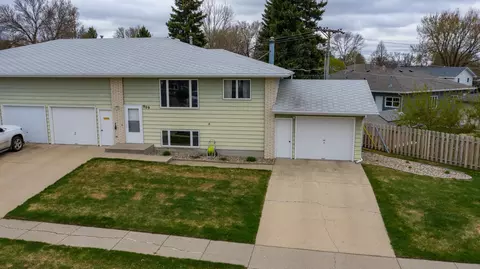 909 Central Ave, Bismarck, ND 58501 photo 1