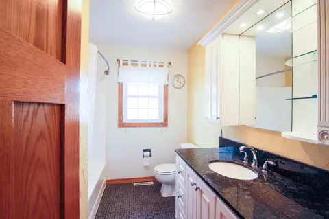 1012 Cherry Ln, Beulah, ND 58523 photo 8