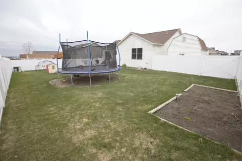 6375 Edgerly Ln, Lincoln, ND 58504 photo 29