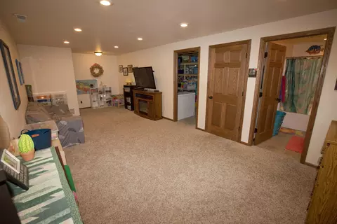 6375 Edgerly Ln, Lincoln, ND 58504 photo 17