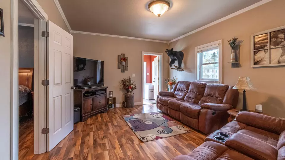  609 6th Ave NW, Mandan, ND 58554 photo 9