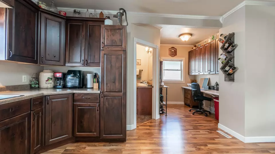  609 6th Ave NW, Mandan, ND 58554 photo 16
