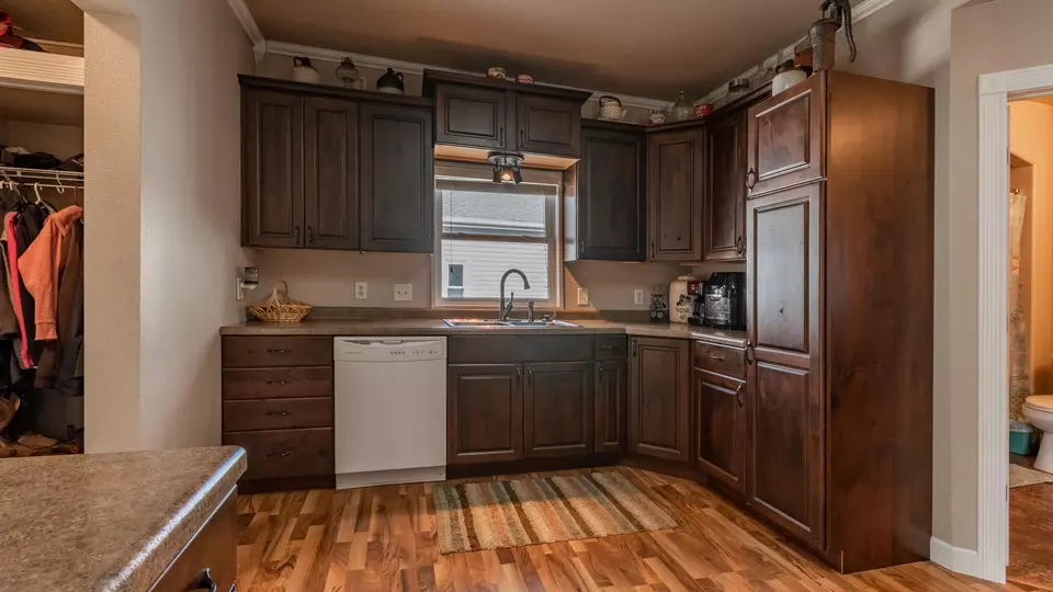  609 6th Ave NW, Mandan, ND 58554 photo 18