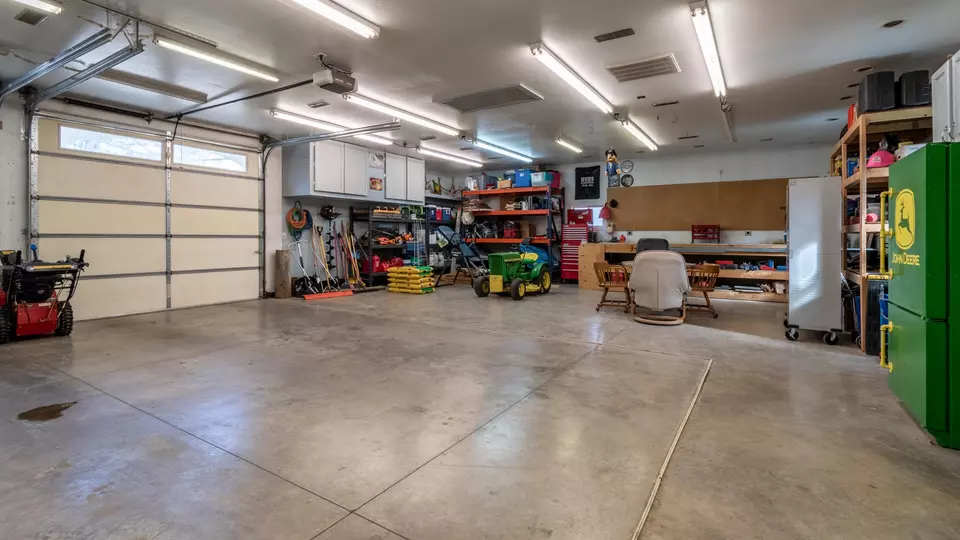  609 6th Ave NW, Mandan, ND 58554 photo 29