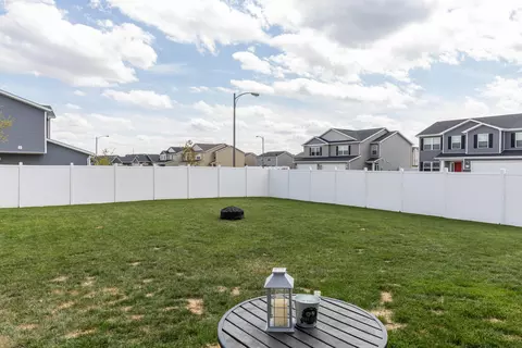 201 Brandenburg Loop, Bismarck, ND 58504 photo 20