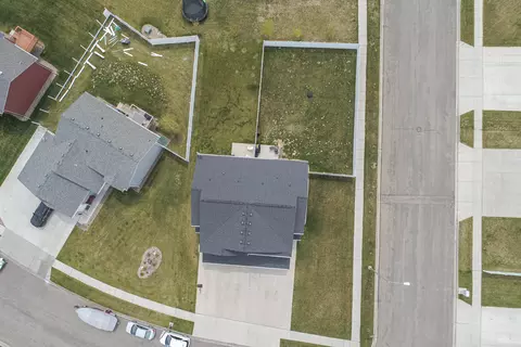 201 Brandenburg Loop, Bismarck, ND 58504 photo 23