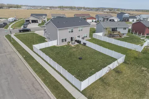 201 Brandenburg Loop, Bismarck, ND 58504 photo 26