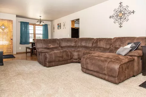 2932 E Ave C E, Bismarck, ND 58501 photo 10