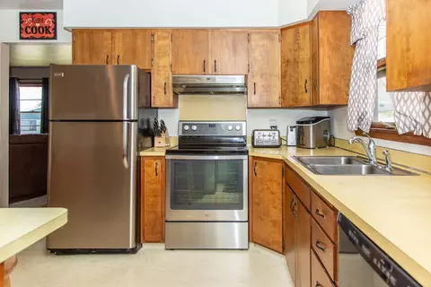 2932 E Ave C E, Bismarck, ND 58501 photo 4