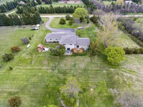 4334 Gettysburg Dr, Bismarck, ND 58504 photo 4