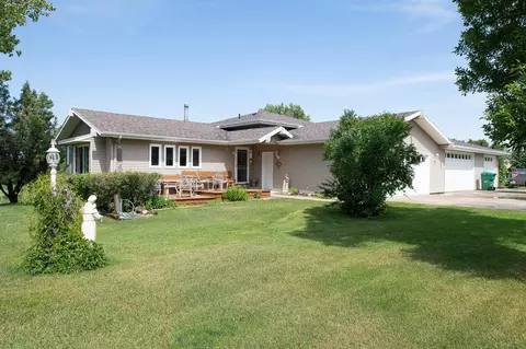 4334 Gettysburg Dr, Bismarck, ND 58504 photo 5