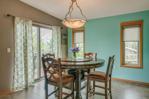3328 Hackberry St, Bismarck, ND 58503 photo 8