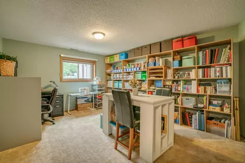 3328 Hackberry St, Bismarck, ND 58503 photo 35