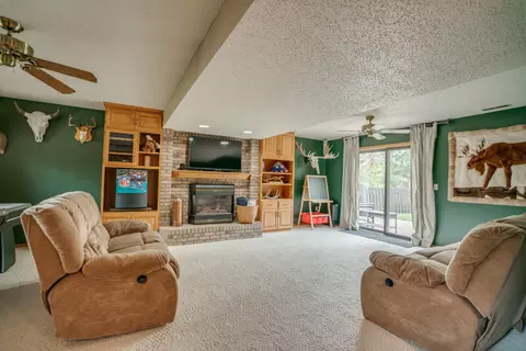3328 Hackberry St, Bismarck, ND 58503 photo 24