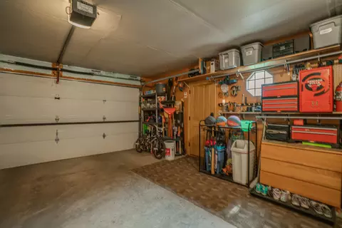 3328 Hackberry St, Bismarck, ND 58503 photo 39